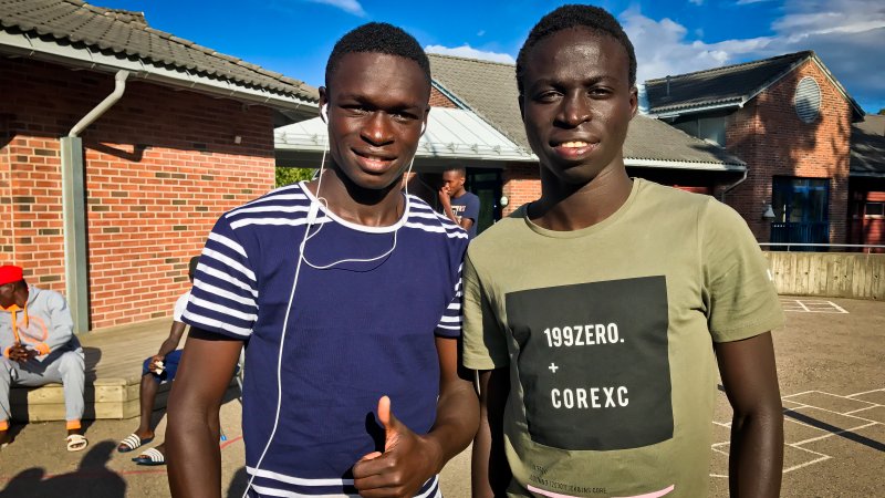 BESTEKOMPISER: Krépin Diatta sammen med bestekameraten Ibrahima Diallo. (Foto: Alexander Klaussen)