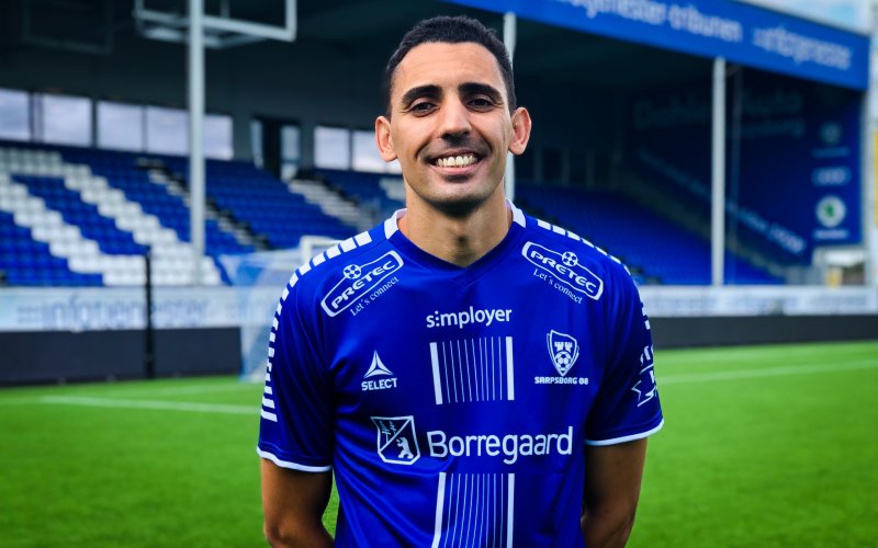 KLAR: Mustafa Abdellaoue ser fram til å spille i blått og hvitt på Stadion.