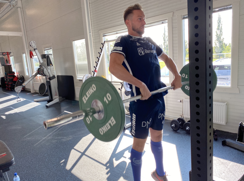 RETT I STYRKEROMMET: Simon Thomas var i gang med trening på sin første dag i Sarpsborg 08.