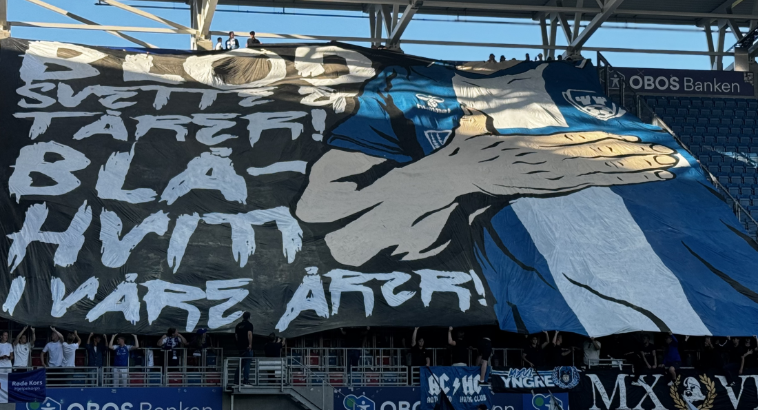 VAKKER TIFO: Sarpesupporterne kom til kamp med denne vakre tifoen.