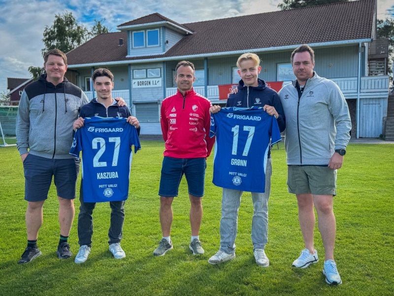 Henrik Martinsen (f.v.), Adam Kaszuba, Kjell Gråsten, Mathias Svenningsen-Grønn og Christoffer Honningsvåg på Mobakken.